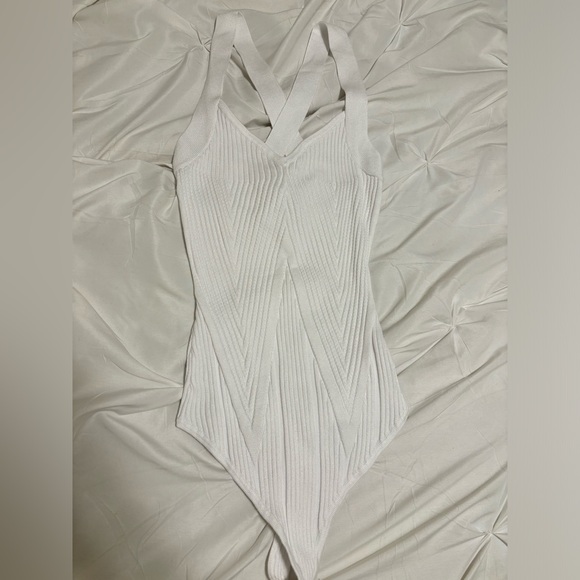 A&F Sweetheart Cross-Back Bodysuit NEVER WORN - Picture 5 of 8